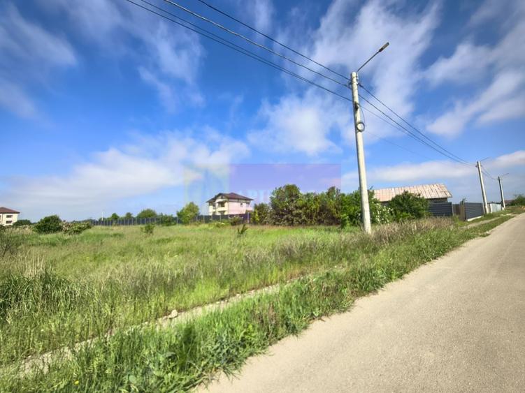 Teren Construcții intravilan de 750 mp, în 1 Decembrie