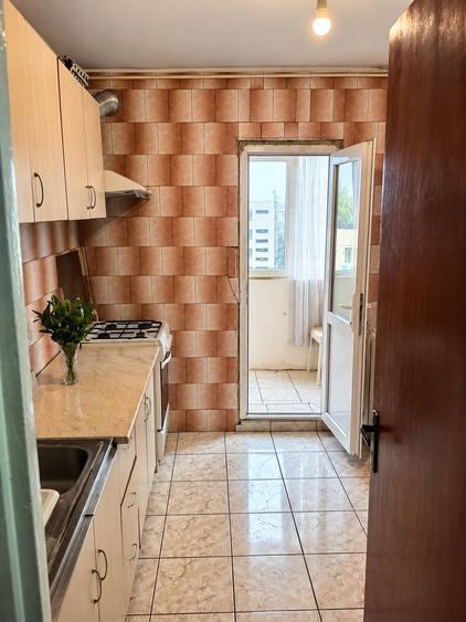 Apartament cu 2 camere decomandat, mobilat în Băneasa