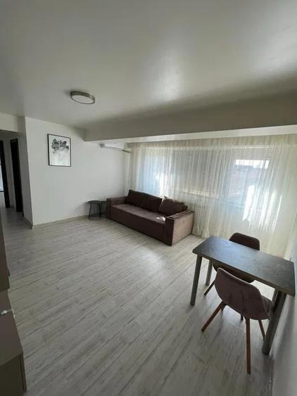 Apartament cu 2 camere semidecomandat, mobilat în Tomis Nord