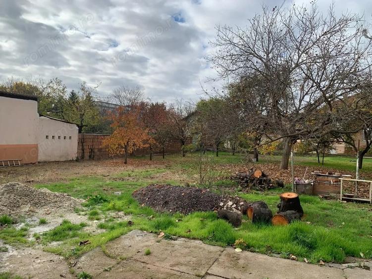 Casă cu 2 camere cu Teren 1007 Mp în Lipovei
