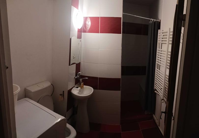 Inchiriez apartament 2 camere - 4