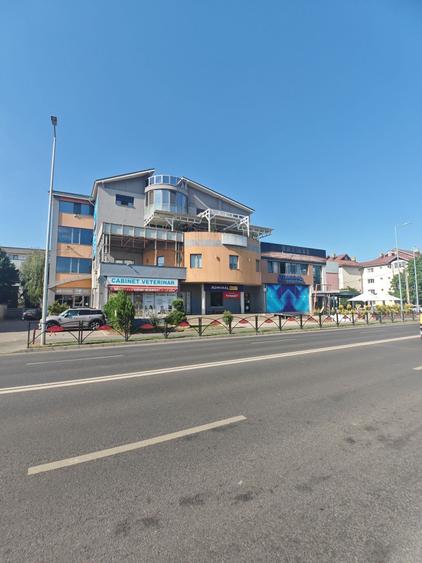 Spațiu comercial, de 215 mp, în Central