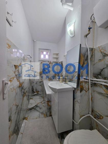 Apartament cu 2 camere semidecomandat, mobilat în Republicii