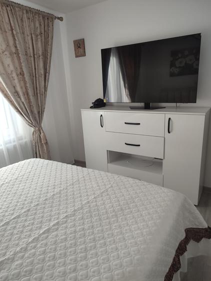 Apartament cu 2 camere circular, mobilat în Noua