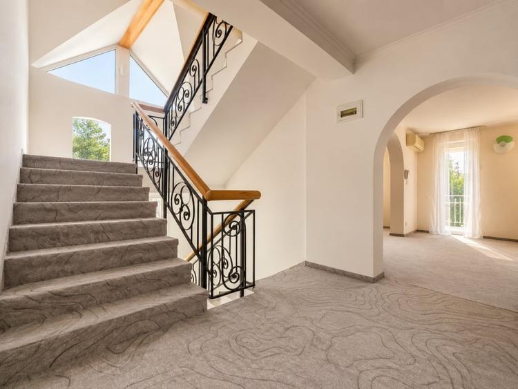 Casă individuală cu 7 camere cu Piscina în Băneasa