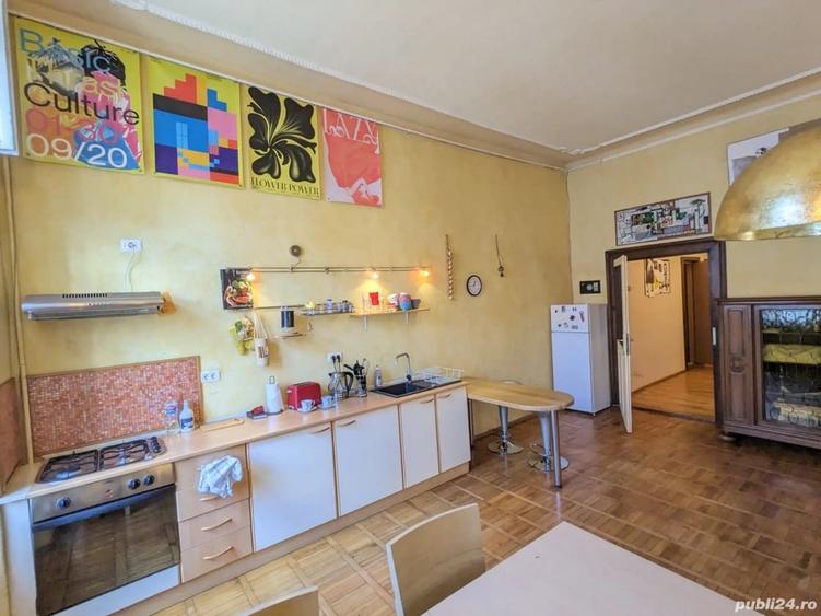 Apartament cu 3 camere semidecomandat în Central