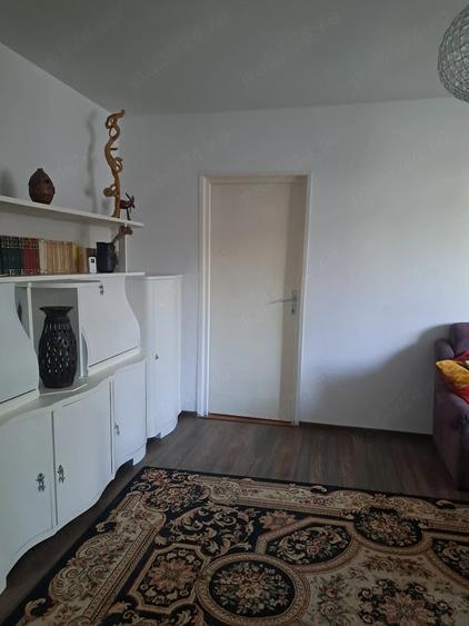 Apartament cu 2 camere semidecomandat în Podgoria
