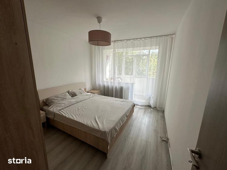 Apartament cu 3 camere semidecomandat în Giurgiului