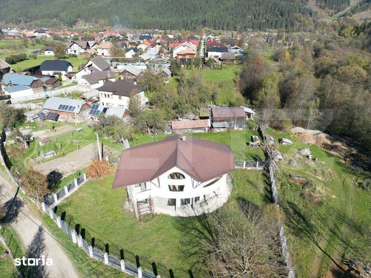 Casă cu 5 camere cu Teren 829 Mp în Câmpulung Moldovenesc