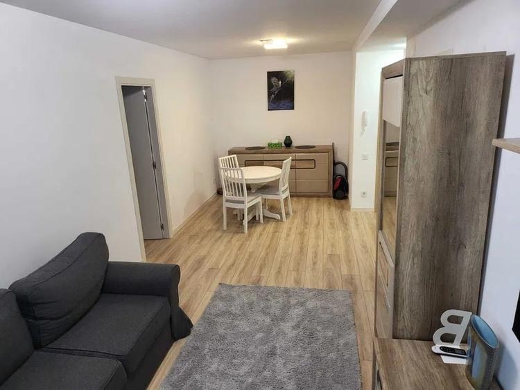 Apartament cu 2 camere semidecomandat, mobilat în Basarabia