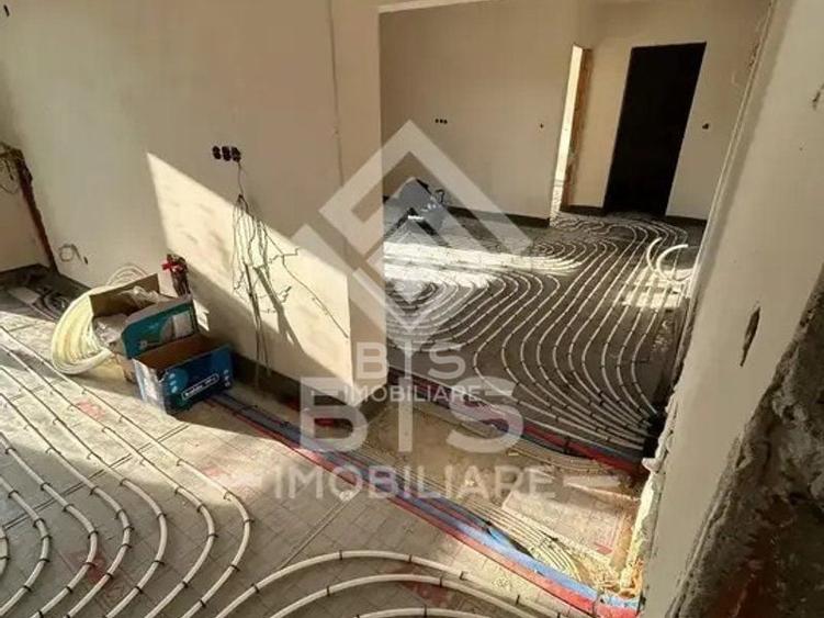 Apartament cu 3 camere decomandat în Vest