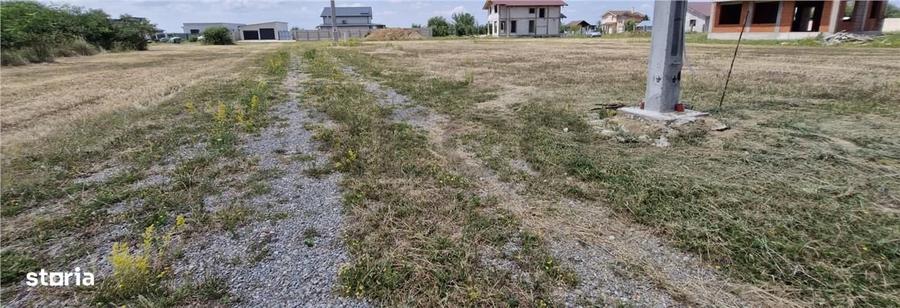 Teren de 1000 mp, în Sânmartin