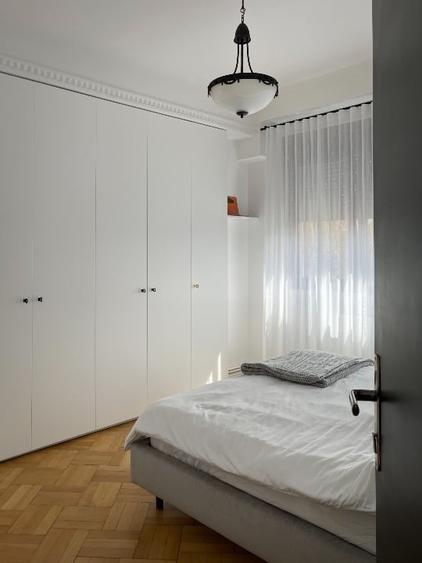 Apartament cu 3 camere decomandat, mobilat în P-ța Romană