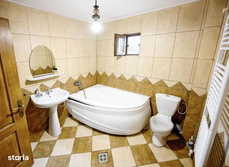 Apartament cu 3 camere în Podul de Fier