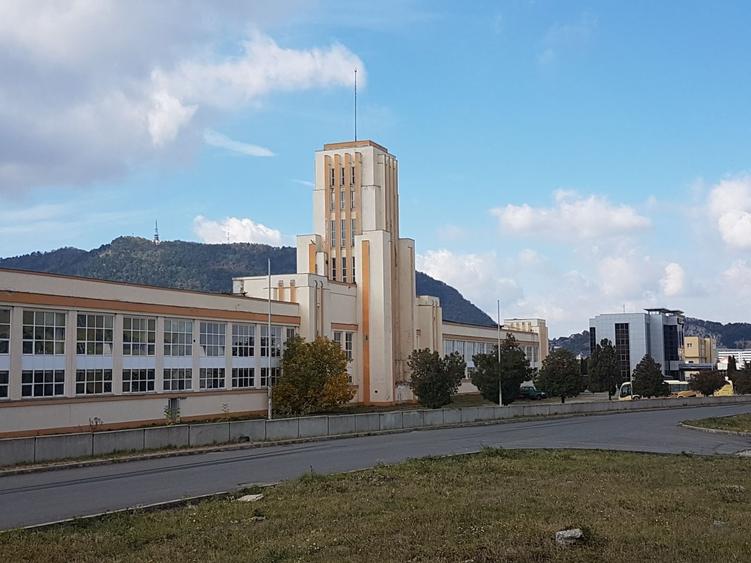 Spațiu industrial, de 24,000 mp, în Astra
