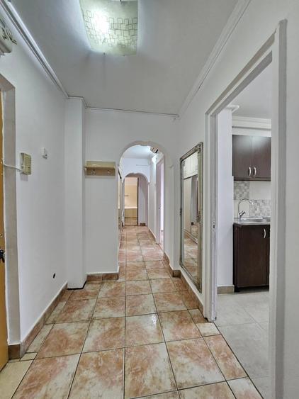 Apartament cu 3 camere decomandat în Nord