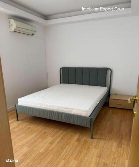 Casă cu 5 camere cu Teren 250 Mp în Herăstrău