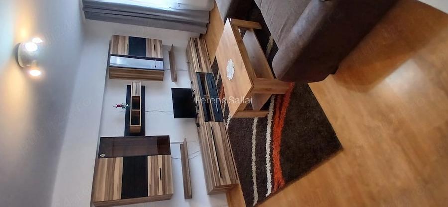 Apartament de doua camere de inchiriat.