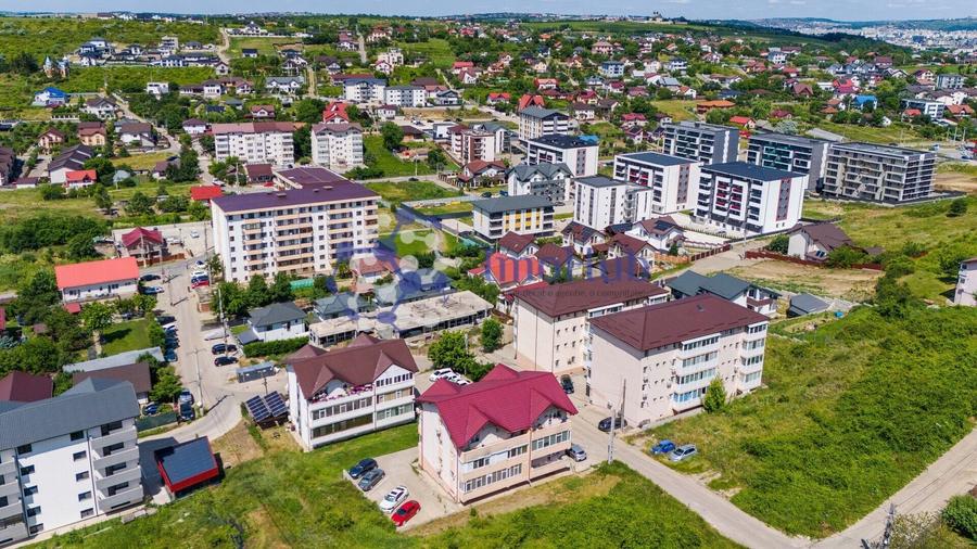 Apartament cu 3 camere decomandat, mobilat în Vișani