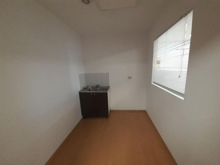 Spațiu industrial, de 725 mp, în Exterior Est