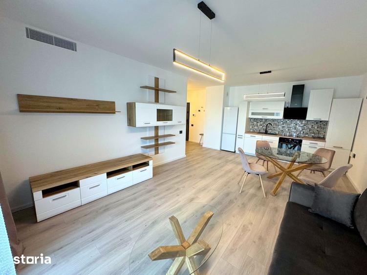 Apartament cu 2 camere semidecomandat, mobilat în Central