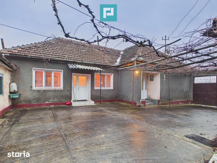 Casă cu 3 camere cu Teren 5000 Mp în Sânmartin