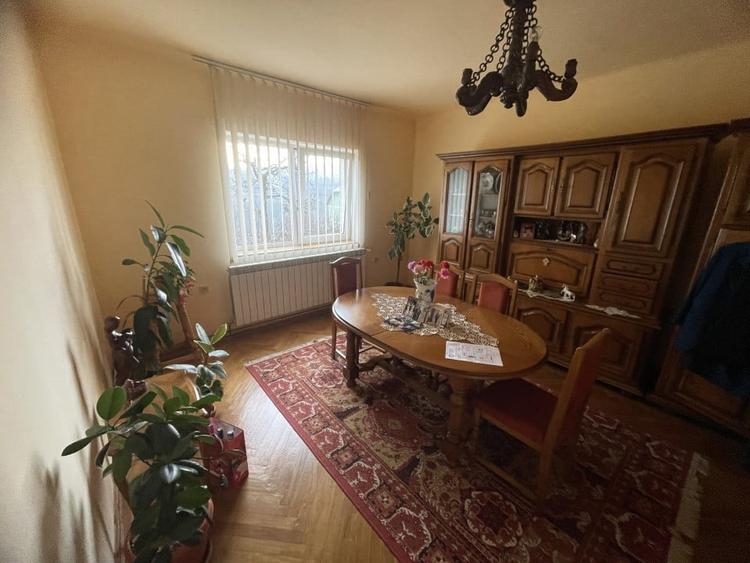 Casă cu 2 camere cu Teren 1200 Mp în Central