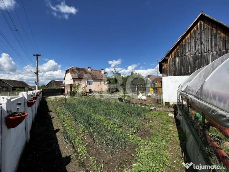Casă cu 3 camere cu Teren 500 Mp în Cornățel