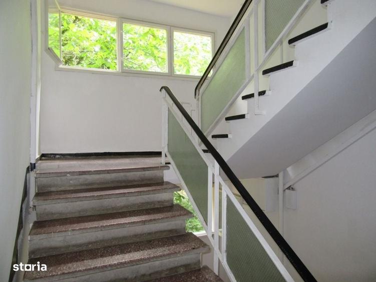 Apartament cu 3 camere decomandat în Berceni — fotografia 1