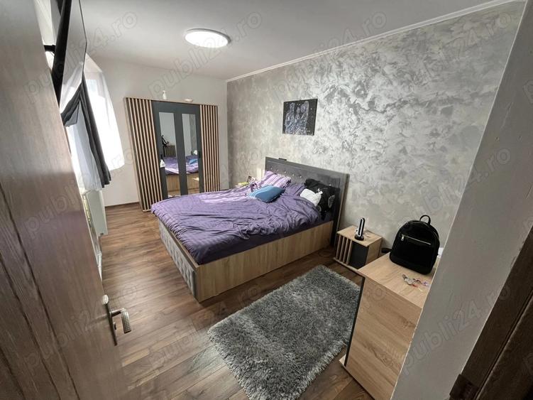 Casă cu 5 camere cu Teren 230 Mp în Central