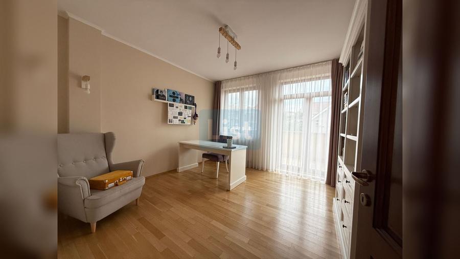 Casă individuală cu 5 camere cu Canalizare în Bună Ziua