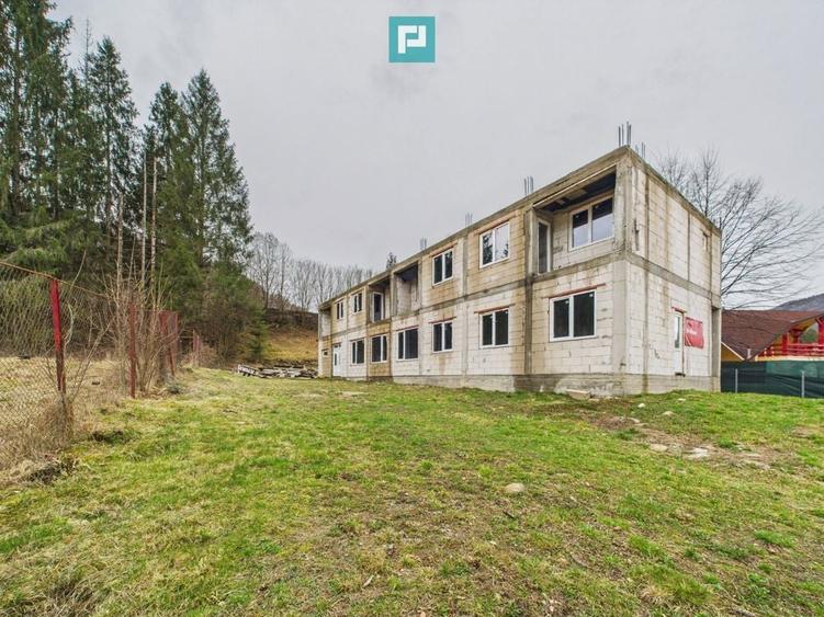 Casă cu Teren 990 Mp în Poiana