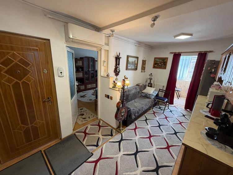 Apartament cu 2 camere în Cetate
