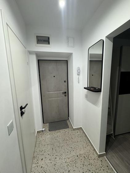 Apartament cu 2 camere semidecomandat în Basarab
