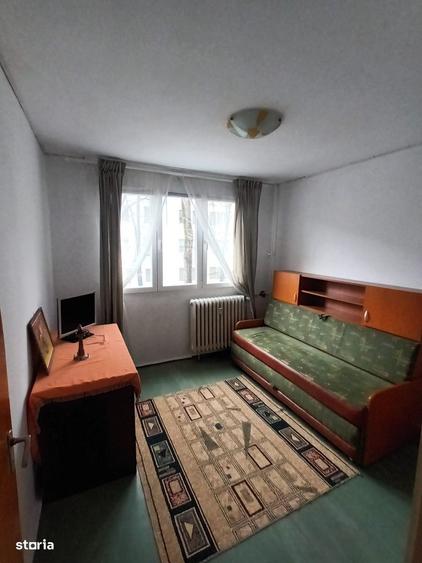 Apartament cu 3 camere decomandat, mobilat în Giurgiului