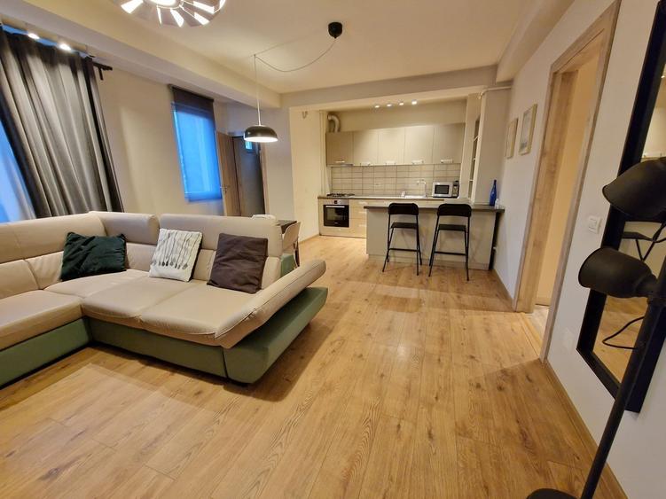 Apartament cu 2 camere decomandat în Ultracentral