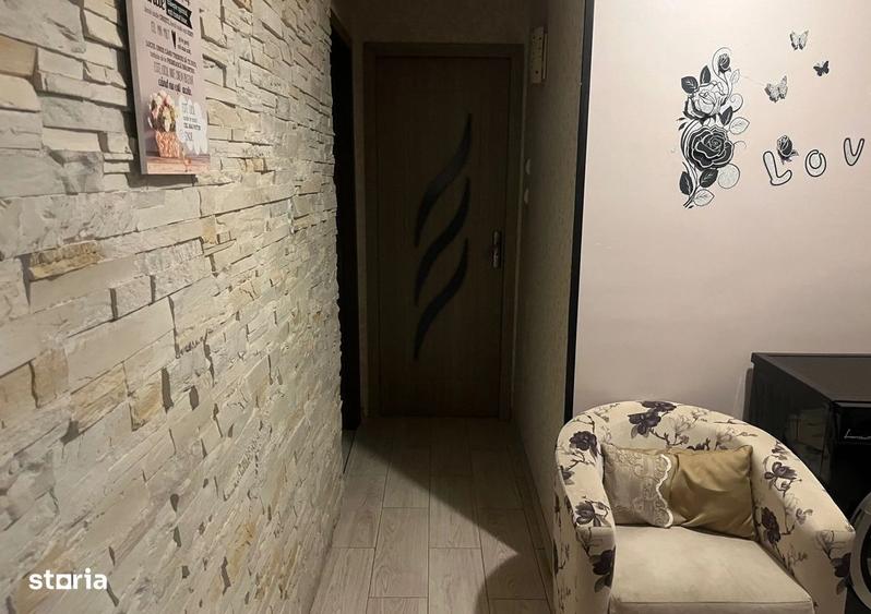 Apartament cu 3 camere decomandat în Granit