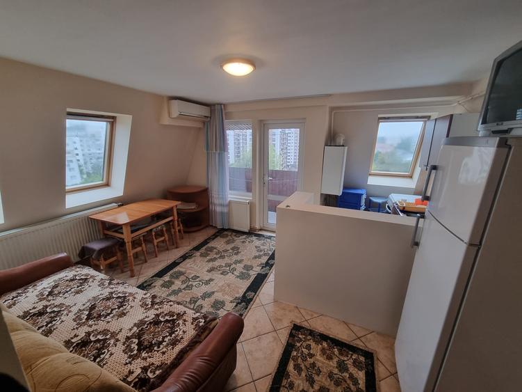 Apartament cu 2 camere semidecomandat în Oancea