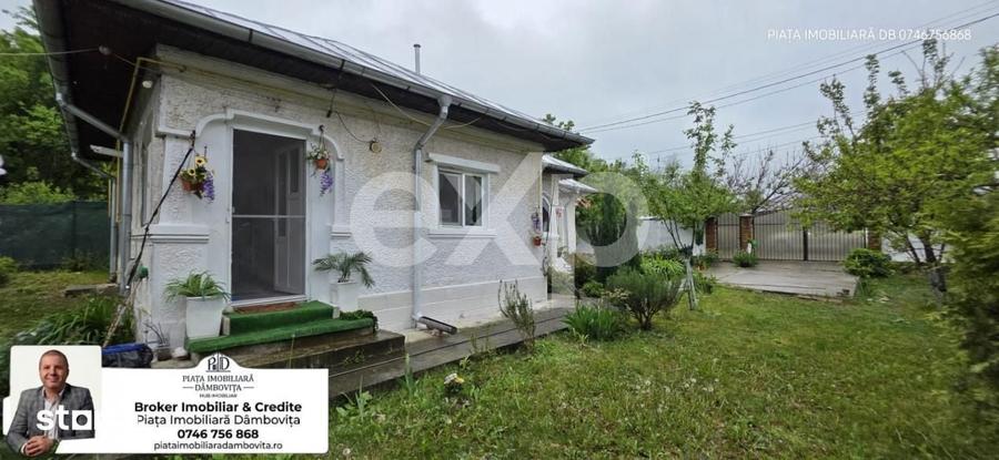 Casă cu 4 camere cu Teren 1145 Mp în
