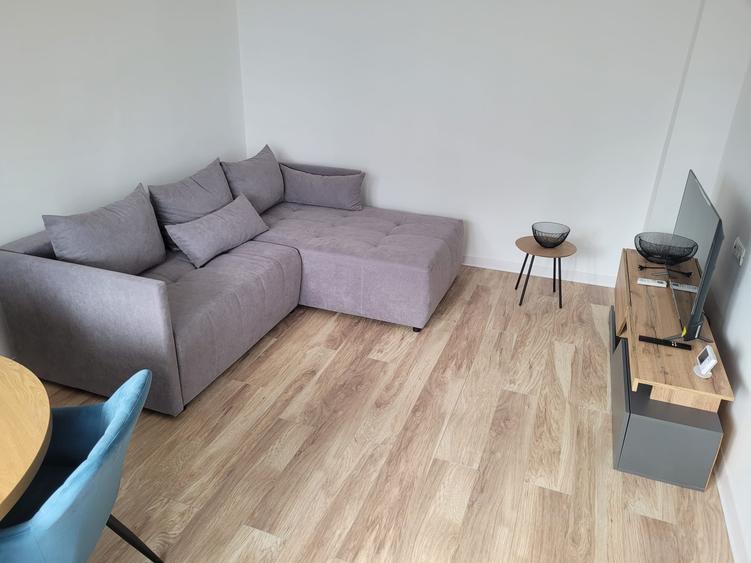 Apartament cu 2 camere semidecomandat în Calea Victoriei