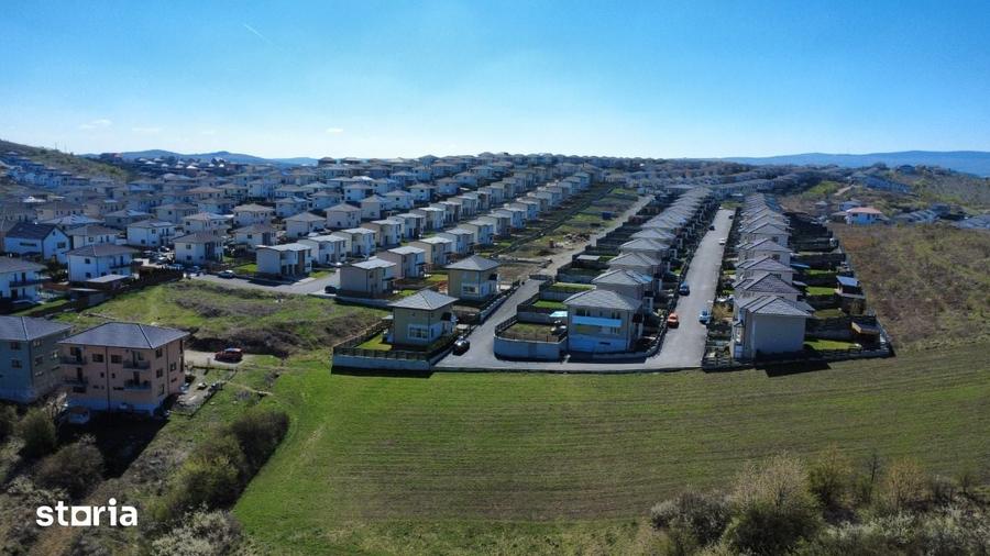Casă cu 4 camere cu Teren 438 Mp în Apahida