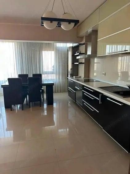 Apartament cu 2 camere decomandat în