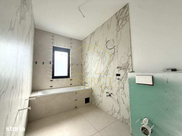 Casă cu 4 camere cu Teren 375 Mp în Sânandrei