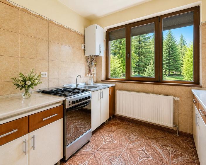 Apartament cu 3 camere semidecomandat în Poiana Brașov