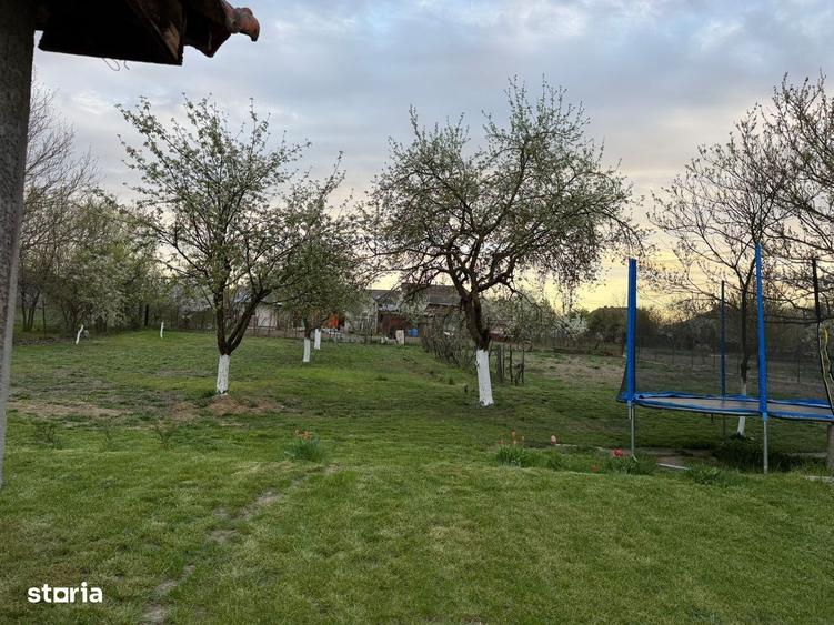 Casă cu 4 camere decomandat în Central