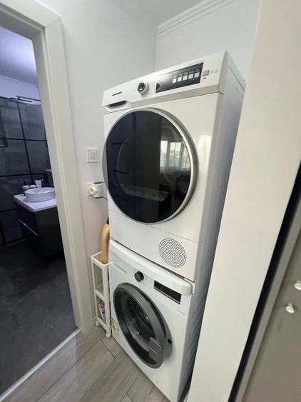 Apartament cu 3 camere decomandat în Rovine