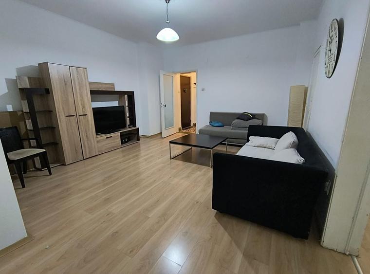 Apartament cu 2 camere semidecomandat, mobilat în Sala Palatului