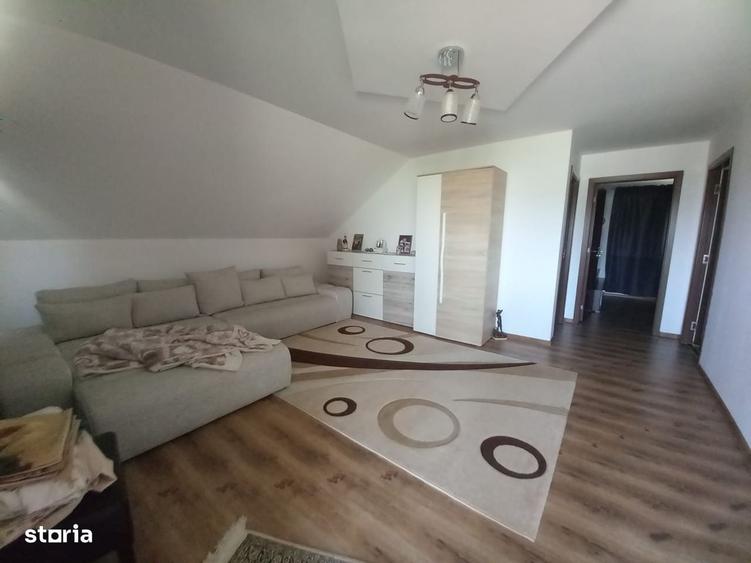 Casă cu 4 camere cu Teren 900 Mp în Central