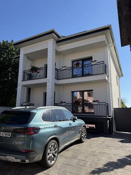 Casă cu 4 camere în Central