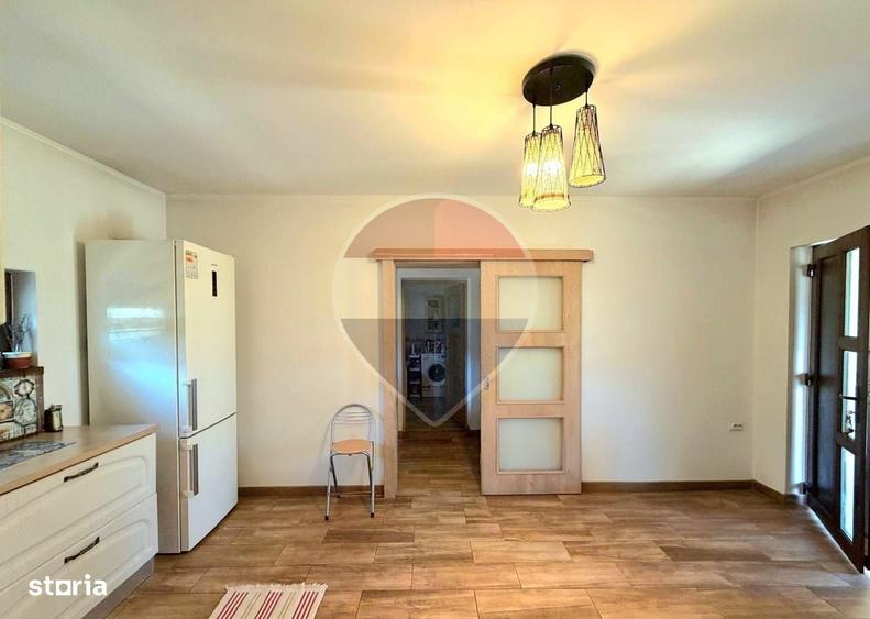 Casă cu 4 camere în Tătărăști